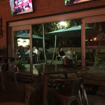 BurgerFi - Beautiful outdoor patio! - Burgers Near Me - Aventura, Florida BurgerFi - Beautiful outdoor patio! - Burgers Near Me - Aventura, Florida