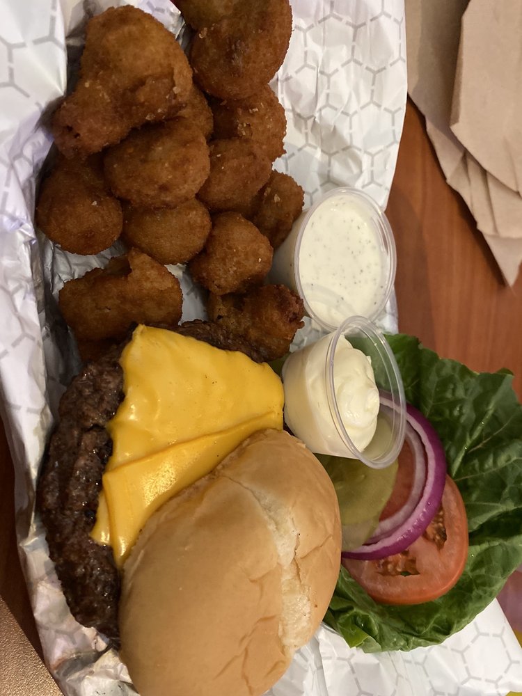 ON THE RAIL SPORTS BAR & GRILL Updated May 2024 31 Photos & 15