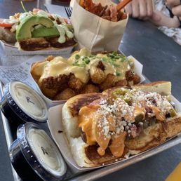 (Back to front) Sooo Veggie, Sweet Potato Fries, Chili Cheese Tots, Old Town, Garlic Aioli & Miso Ranch dipping sauces
