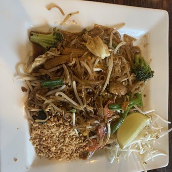 Pad Thai Restaurant - Pad Thai - Thai Near Me - Carmel, Indiana