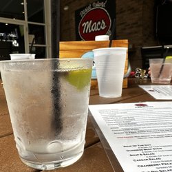 Macs on Daniel Island - Happy hour