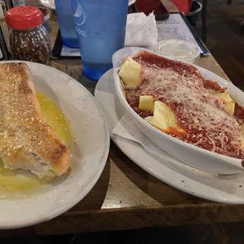 Impellizzeri's Pizza - baked manicotti with breadsticks - Pizza Near Me - Louisville, Kentucky