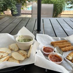 Inn Of The Hills Hotel & Conference Center - Pool side snacks