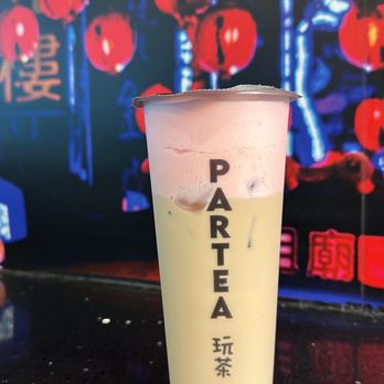 PARTEA NYC - Union Square - Whipped Strawberry Oolong Milk Tea - Taiwanese Near Me - New York, New York