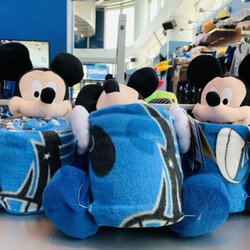 Orlando Magic Team Shop - Mickey Magic blankets.