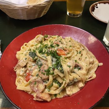Martin's Tavern - Chicken Andouille Fettuccine - Breakfast & Brunch Near Me - Washington, DC, District of Columbia