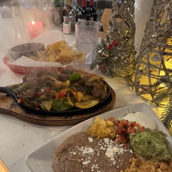 Maracas - steak Sizzling Fajitas - Mexican Near Me - Palm Springs, California Maracas - steak Sizzling Fajitas - Mexican Near Me - Palm Springs, California