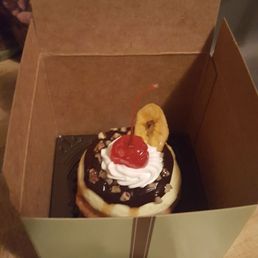 Banana Split Cupcake