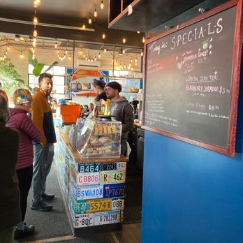 Luckys Coffee Garage - Cool vibe 3 bay garage reno to Luckys - Coffee & Tea Near Me - Lebanon, New Hampshire