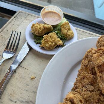 Bonnie Blue - fried oysters - Bakeries Near Me - Winchester, Virginia