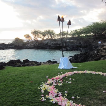 Turtle Point - Wedding Planning Near Me - Kamuela, Hawaii