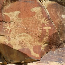 Legend Rock State Petroglyph Site - Legend Rock petroglyphs; 11,000 BCE - AD 1900