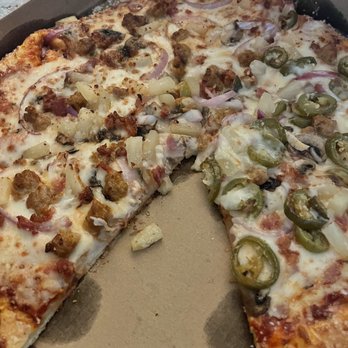 Hungry Howie's Pizza - Large custom pizza - Pizza Near Me - Fresno, California Hungry Howie's Pizza - Large custom pizza - Pizza Near Me - Fresno, California