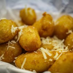 Rich's Famous Burgers - White Cheddar Cheese Curds