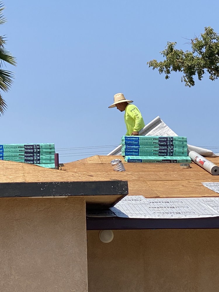 Slide of Stoneridge Roofing