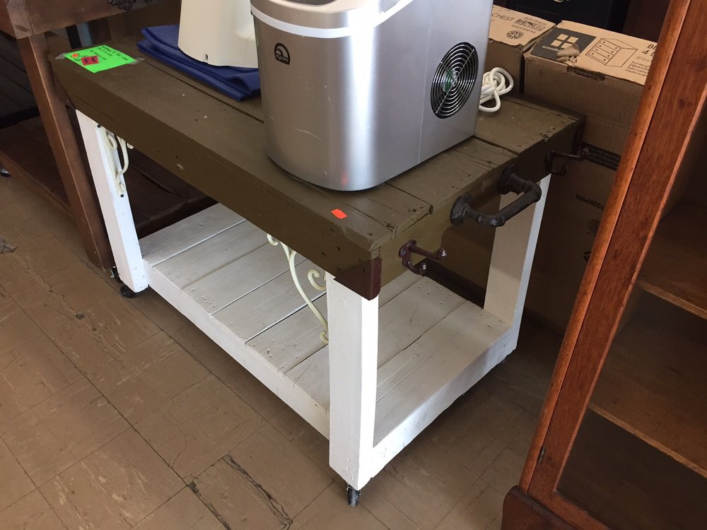 THE BARGAIN SHOP Updated October 2024 16 Reviews 611 Bell Fork Rd, Jacksonville, North