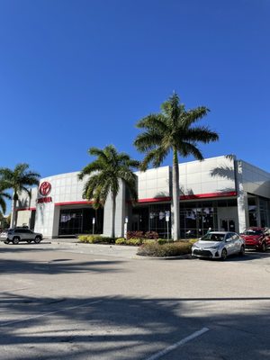 GERMAIN TOYOTA OF NAPLES - Updated July 2025 - 74 Photos & 353 Reviews ...
