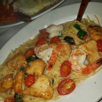 Cafe Baci - Scampi Portofino - Italian Near Me - Westbury, New York