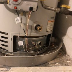 Dakki Law Realty Team 內華達房地產 羅穎詩團隊 - No front plate on the water heater