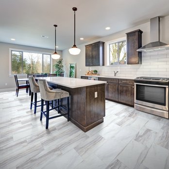 Surfaces PCB - a kitchen with a center island - Flooring Near Me - Panama City Beach, Florida Surfaces PCB - a kitchen with a center island - Flooring Near Me - Panama City Beach, Florida