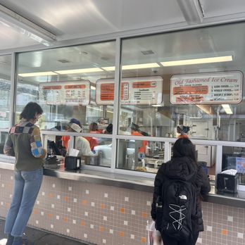 Dick's Drive-In - Burgers Near Me - Seattle, Washington