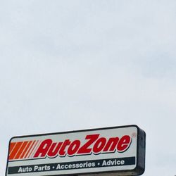 Autozone - Easy to see sign