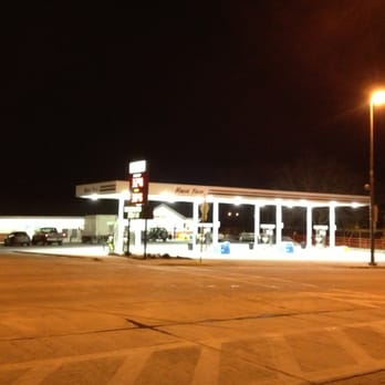 Kwik Trip - Okay, I got here after dark. Think of it as a beacon in Dodgeville. - Gas Stations Near Me - Dodgeville, Wisconsin Kwik Trip - Okay, I got here after dark. Think of it as a beacon in Dodgeville. - Gas Stations Near Me - Dodgeville, Wisconsin