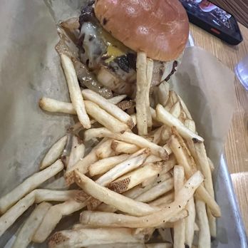 Buffalo Wild Wings - Black Bean Burger - Chicken Wings Near Me - Wood Village, Oregon