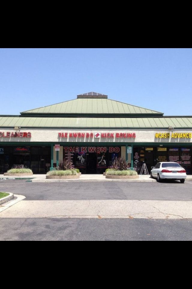 Family Tae Kwon DO Center Logo