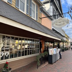 Pemberton Pharmacy & Gift St Michaels - Exterior