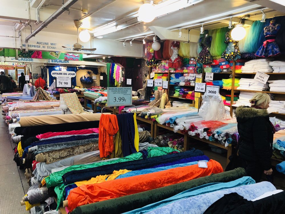 Marché Saint Pierre 2 rue Charles Nodier, Montmartre, Paris, France