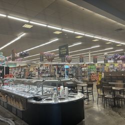 Safeway - Seating and dining at this location