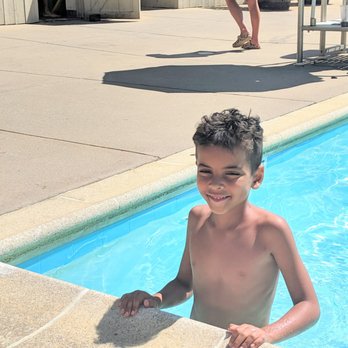 Holiday Hill - Clean pools - Resorts Near Me - Prospect, Connecticut