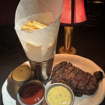 Monkey Bar - American Near Me - New York, New York Monkey Bar - American Near Me - New York, New York
