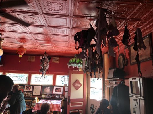 Holler House | Milwaukee and the Nation’s Oldest Alleys by null