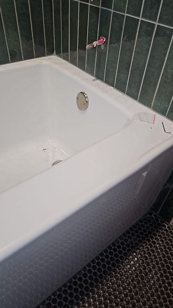 Slide of Aldana Tiles Construccion