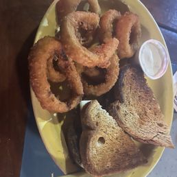 Patty melt with onion rings Patty melt with onion rings