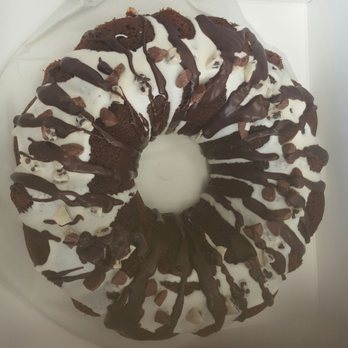 Red Shoe Cakes - Custom Cakes Near Me
