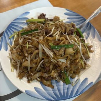 Corner Bites - Beef chow fun - Dim Sum Near Me - Rockville, Maryland