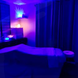 Revival Float Spa - Find your missing 'peace' with us in our tranquil Moon room, where you'll experience relaxation like never before.