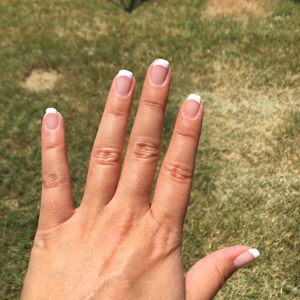 Gel nails....FOUR WEEKS LATER and only ONE CHIP! Kudos.