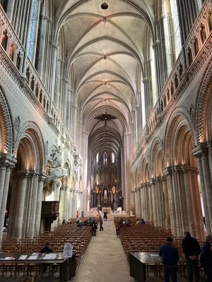Notre-Dame de Bayeux by null