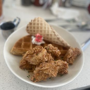 Crack'D Brunch - Chicken and waffles - Breakfast & Brunch Near Me - New Orleans, Louisiana Crack'D Brunch - Chicken and waffles - Breakfast & Brunch Near Me - New Orleans, Louisiana