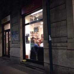 Libreria Baravaj - Esterno notte ^_^