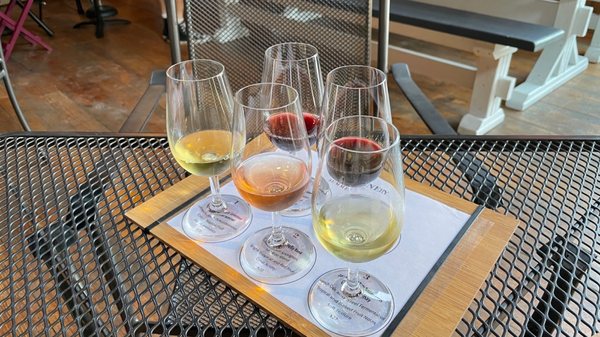 Lenz Winery by null