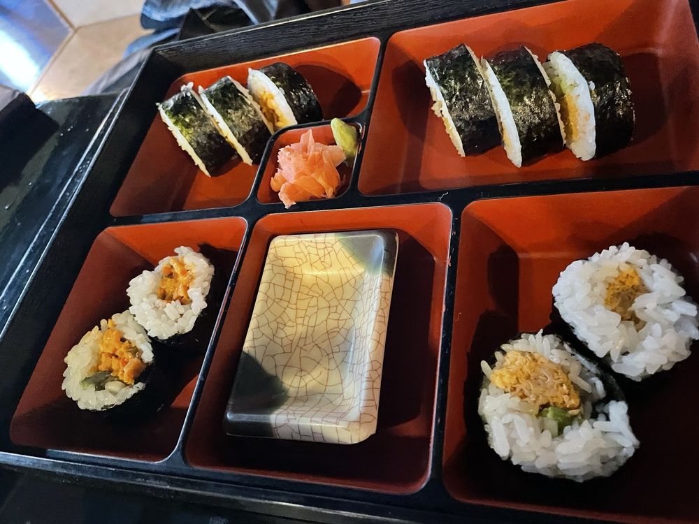 Shu's Sushi Bar & Grill
