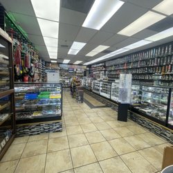 Blossom Hill Smoke & Vape
