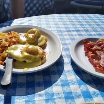 Pacific Diner - Original Eggs Benedict and a side of bacon - Breakfast & Brunch Near Me - San Pedro, California Pacific Diner - Original Eggs Benedict and a side of bacon - Breakfast & Brunch Near Me - San Pedro, California