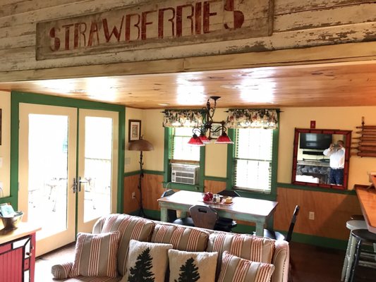 The Common Man Inn & Spa by null