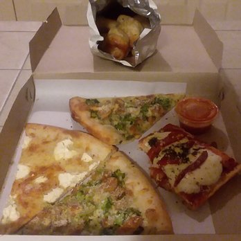 Savarona Pizzeria - Random slizzices and some garlic knizzots fool. - Pizza Near Me - Shirley, New York